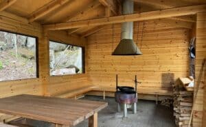 Lahnasenkosken laavu