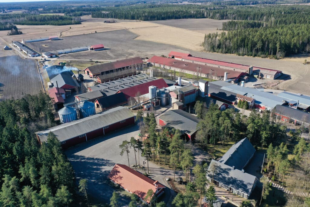 Ilmakuva Farmimunan rakennuksista.