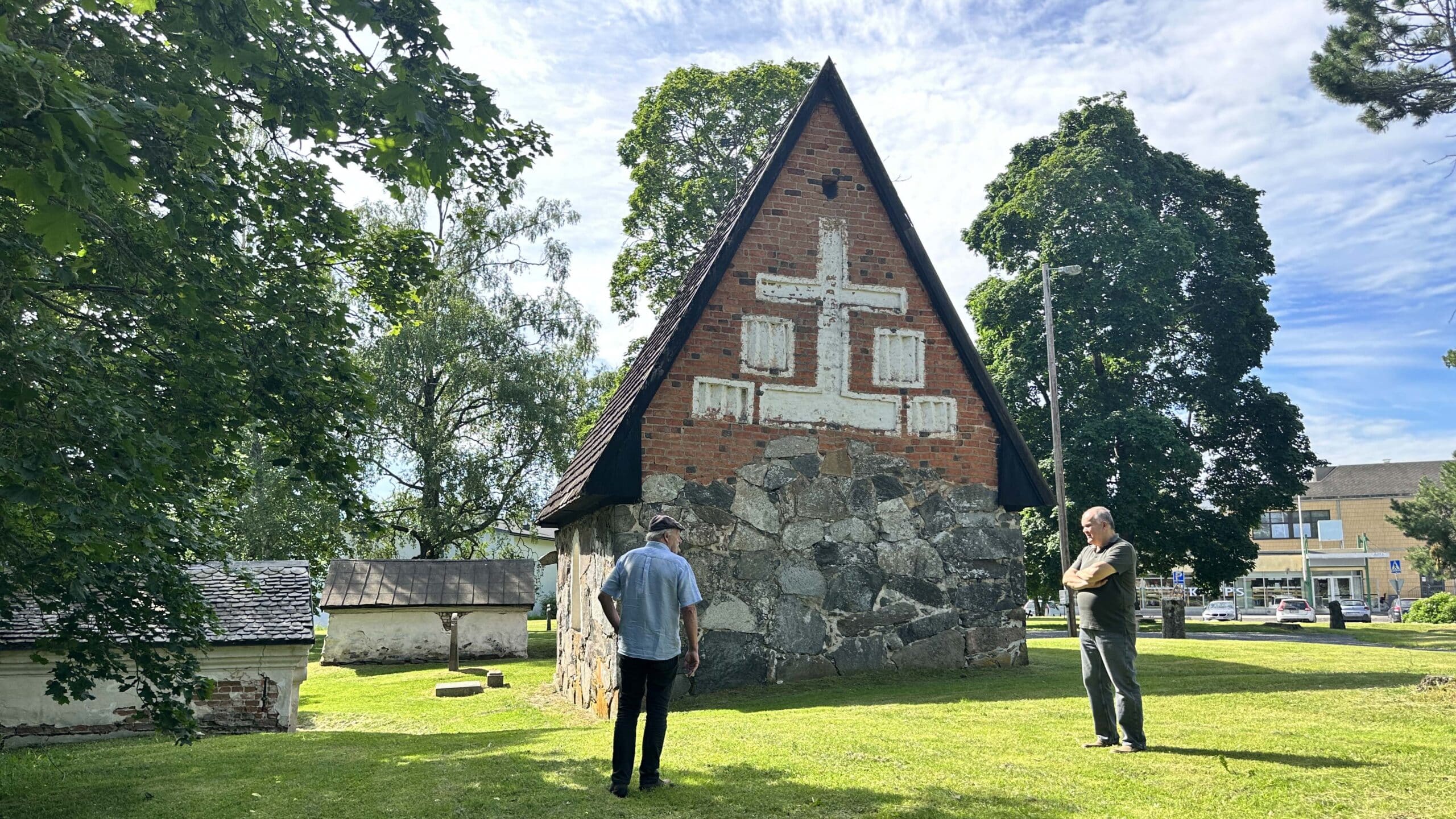Akaan vanha hautausmaa