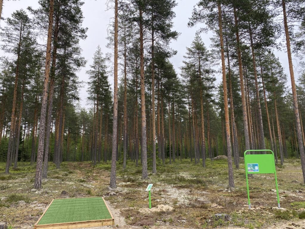männikköä, frisbeegolf-rata